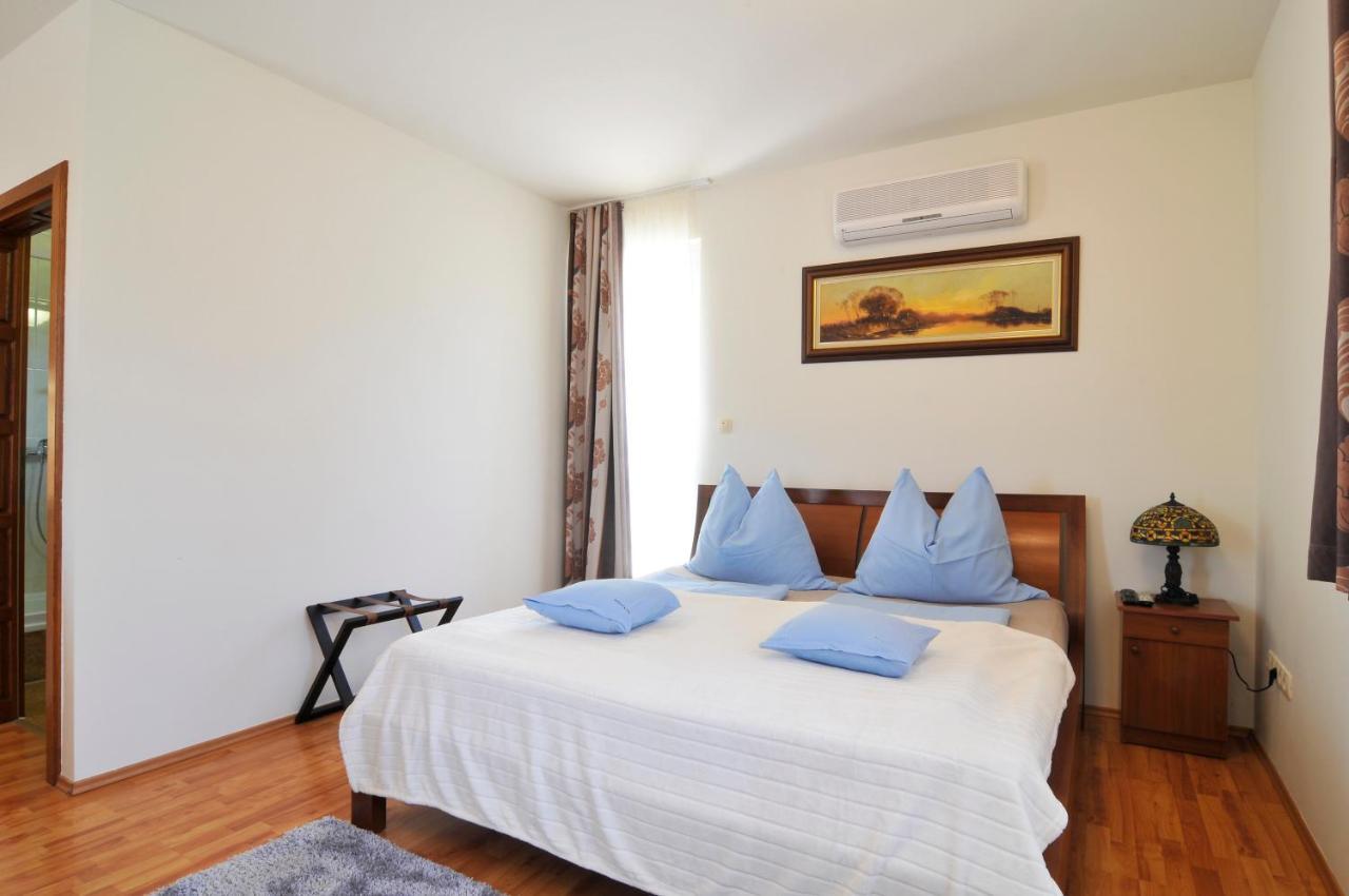 Farkas Apartman Siofok Exterior photo